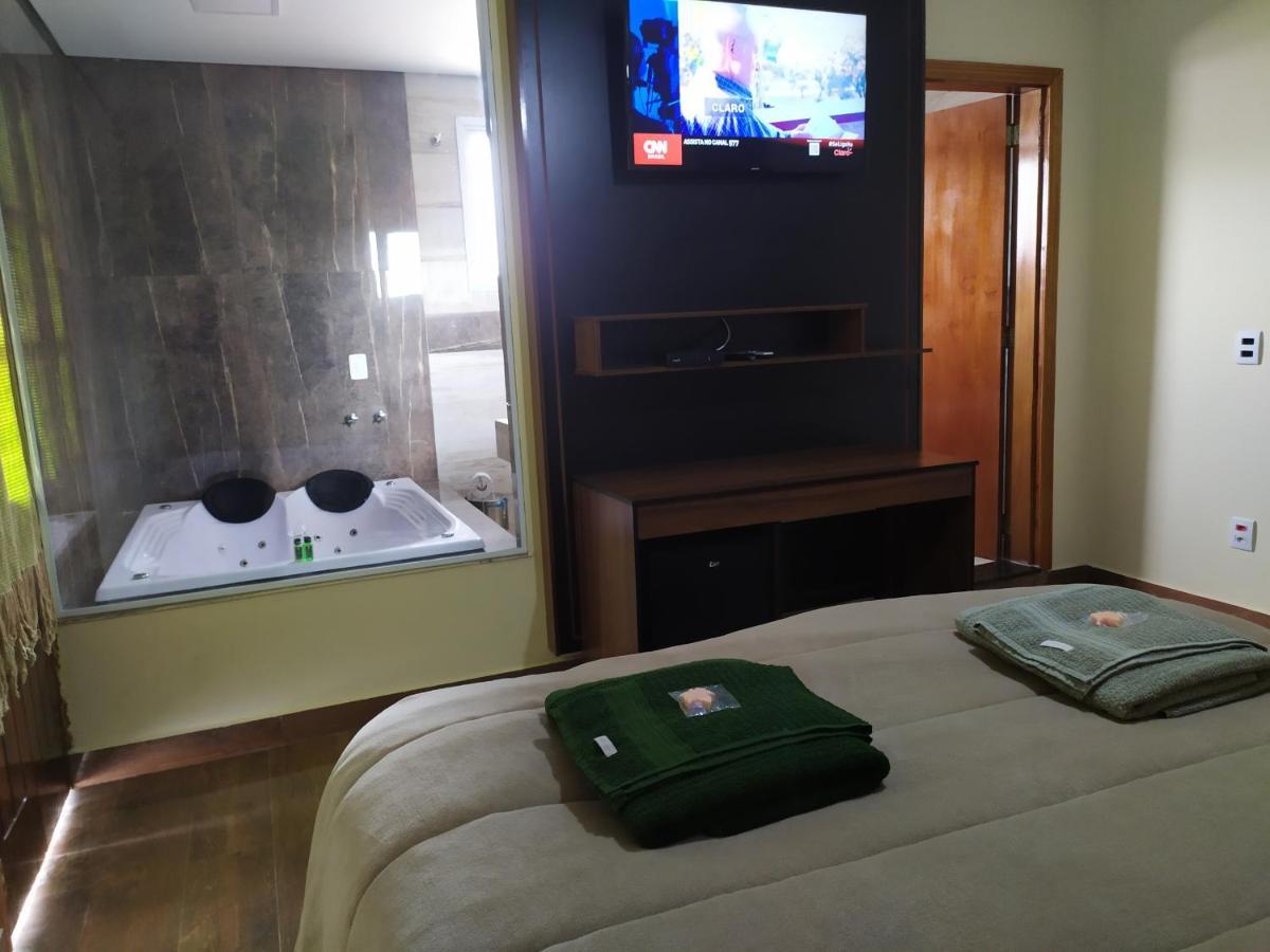 Monte Verde Inn Suites Com Hidromassagem Dupla Bagian luar foto