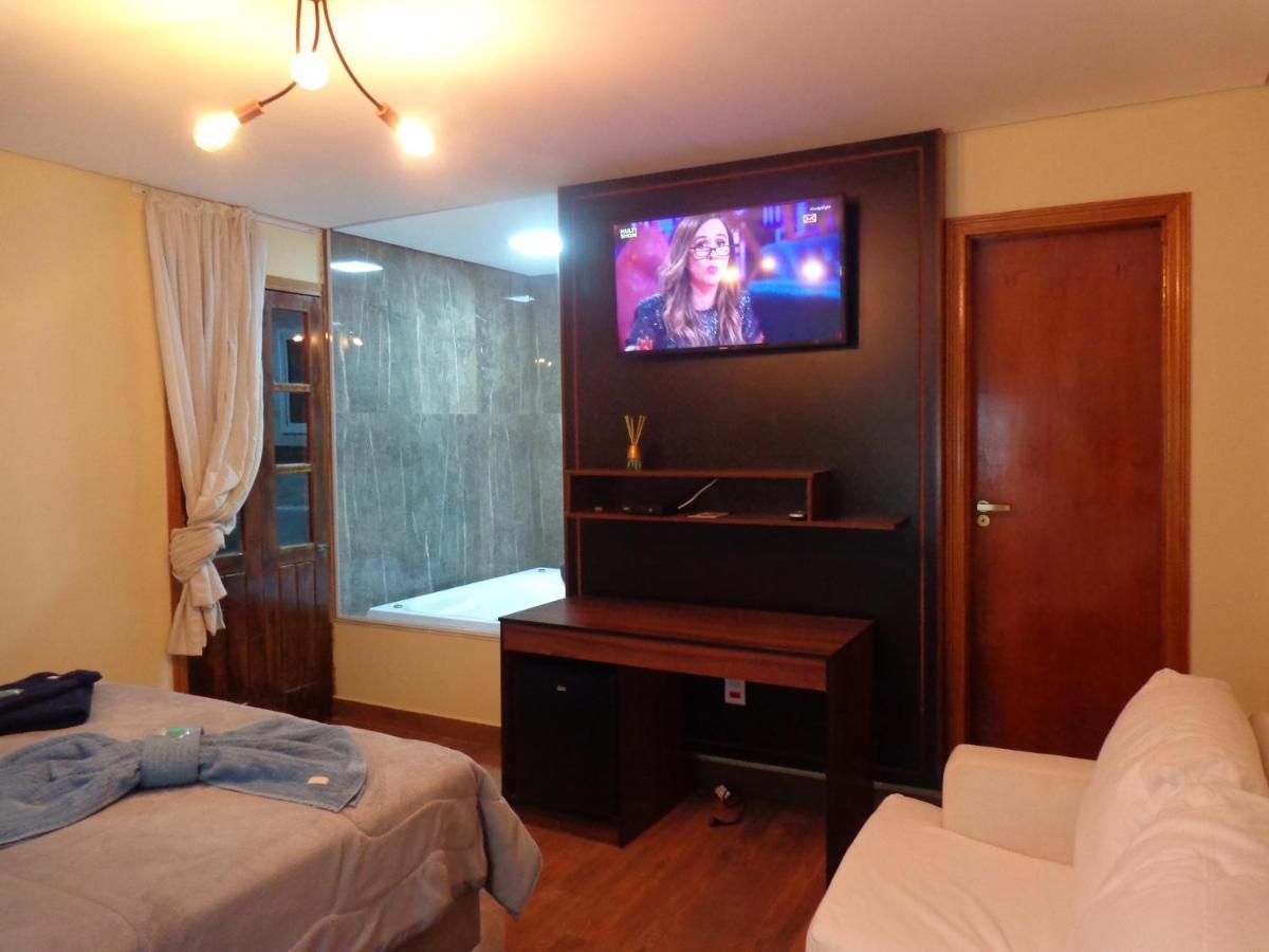 Monte Verde Inn Suites Com Hidromassagem Dupla Bagian luar foto